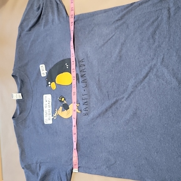 M&O Gold Size M Banif Canada "I'll Fight You With My Bear Hands" T Shirt - Picture 7 of 10
